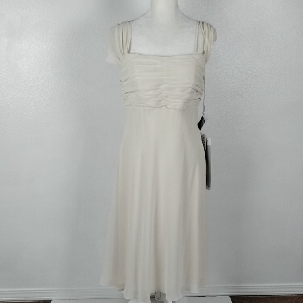 Morilee Madeline Gardner Dress Size 14 Buttercream Bridesmaid NWT Defect